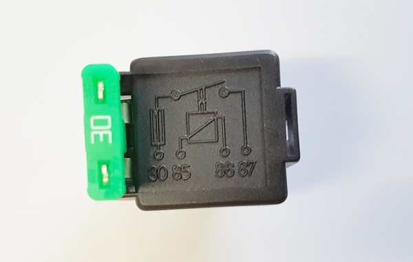 Arbeitsstrom Relais mit 30A Sicherung 12V